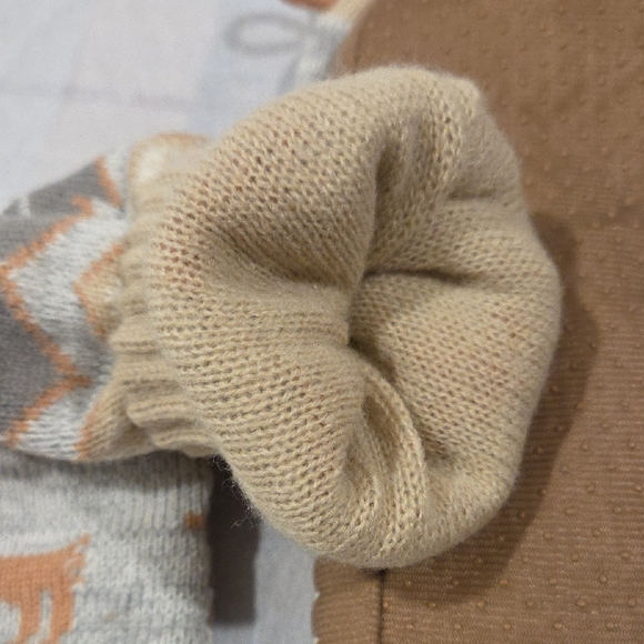 MUK LUKS Women's Tassel Slipper Socks - Picture 4 of 5